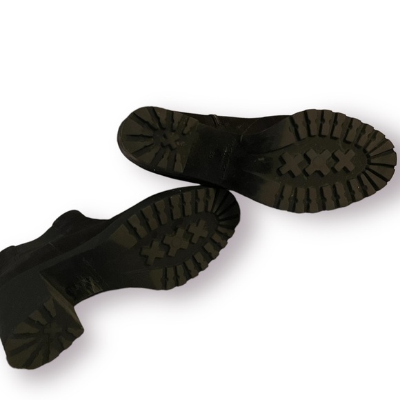 Vagabond Chelsea Grace Brushed Suede Chunky Heel Black Booties - Picture 5 of 5